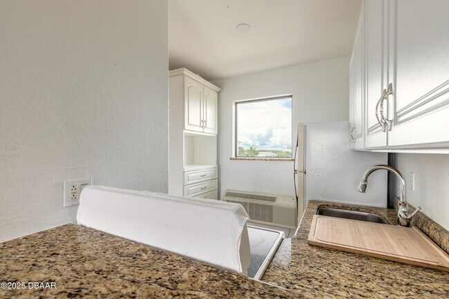 Building Photo - 3624 S Atlantic Ave