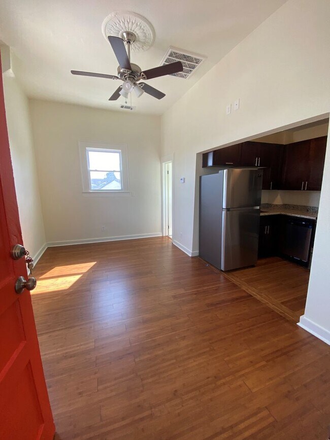 Building Photo - Newly Renovated Units in Historic Building