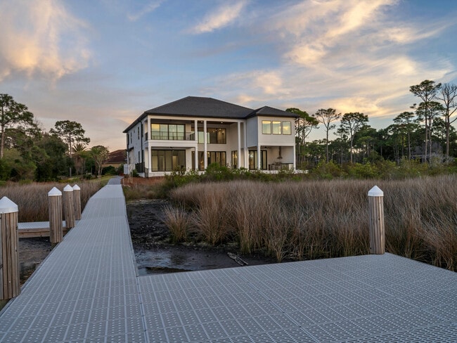 Building Photo - 330 Kelly Plantation Dr