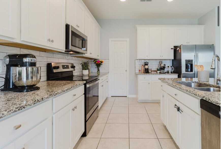 Building Photo - 3047 Adams Cross Dr