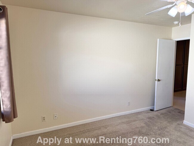 Building Photo - 54633 Martinez Trail