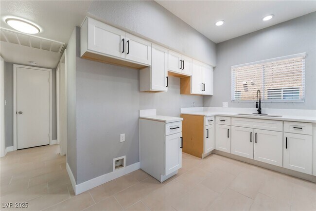 Building Photo - 5689 E Lake Mead Blvd