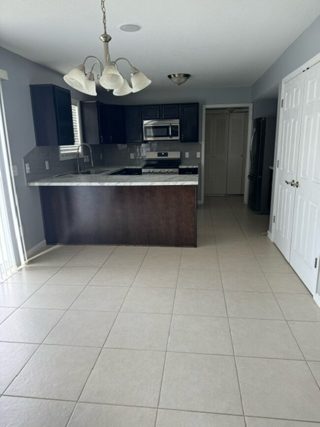 Building Photo - 3917 Stanton Hall Pkwy