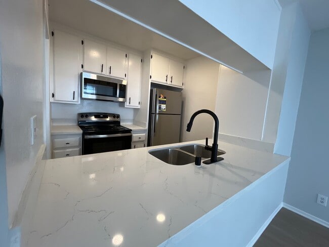 Interior Photo - 245 South Serrano Ave