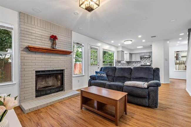 Building Photo - 12620 Dringenberg Dr