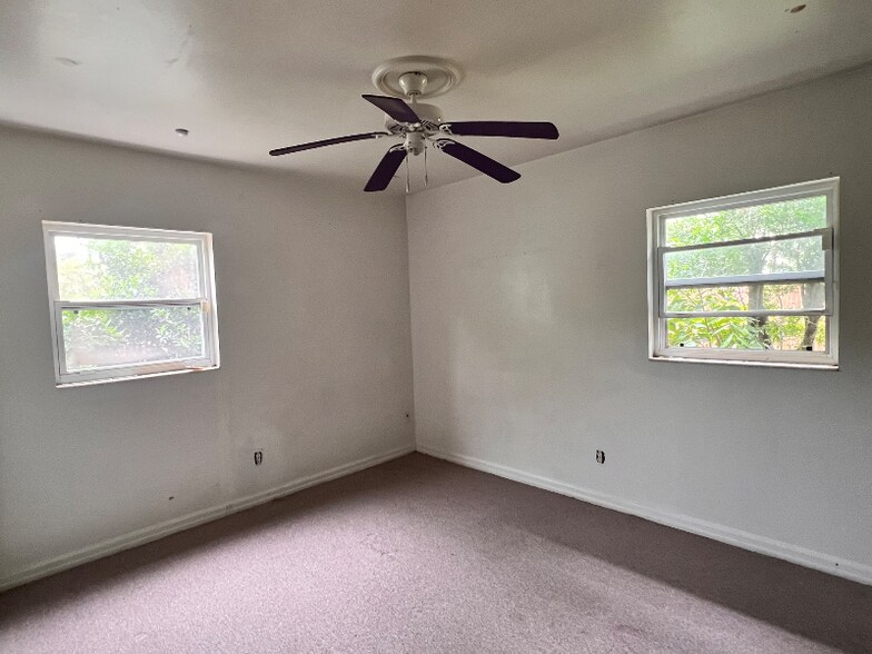 Building Photo - 119 Sikes Dr