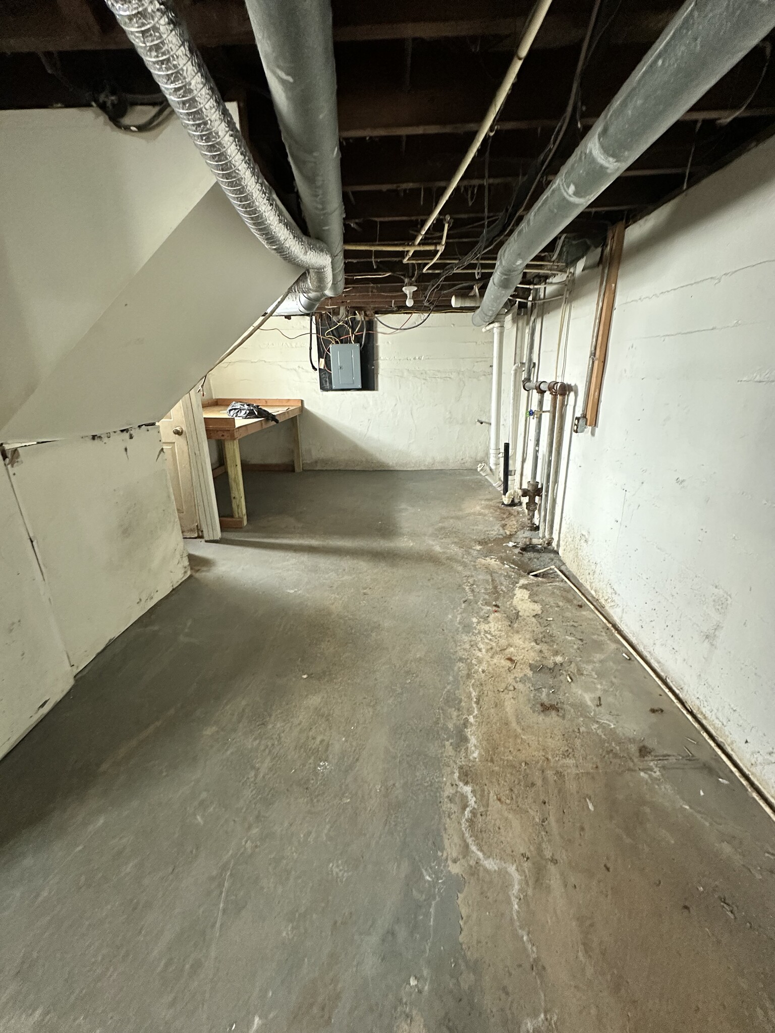 Building Photo - 2057 Catalpa Dr