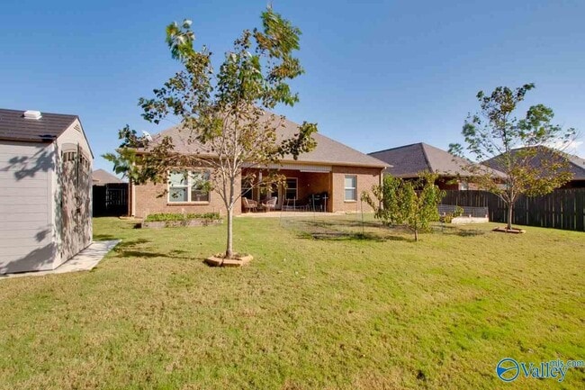 Building Photo - 7206 Lathan Dr SE