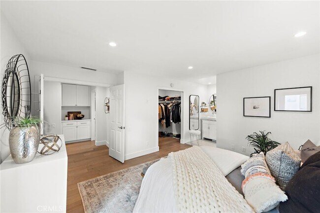 Building Photo - 12628 Newport Ave