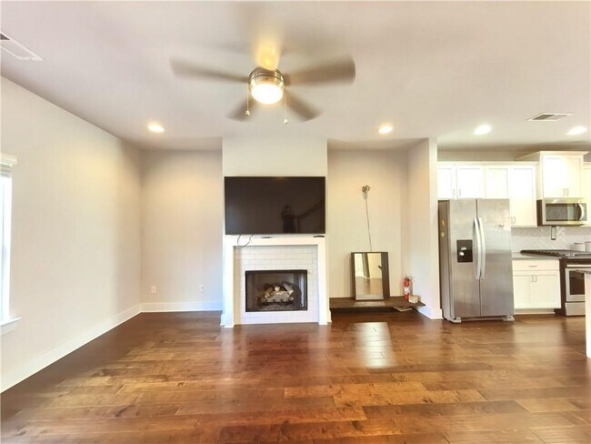 Building Photo - 3797 Oxford Cir