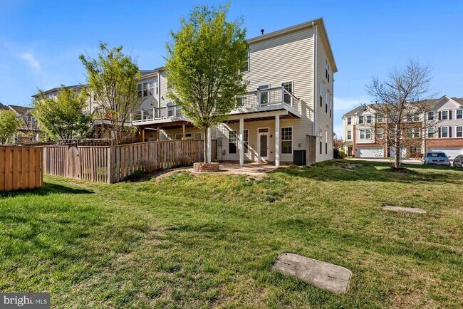 Building Photo - 41687 Wellstone Terrace