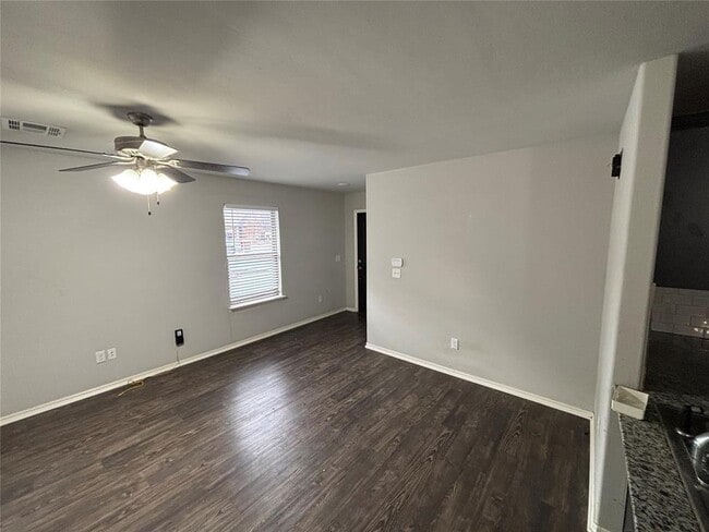 Building Photo - 8814 SW 45th St