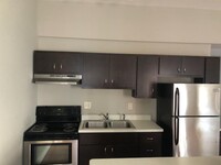 Building Photo - 1641 Sycamore St