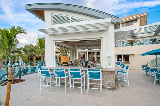 Building Photo - 5 Westgate Ln