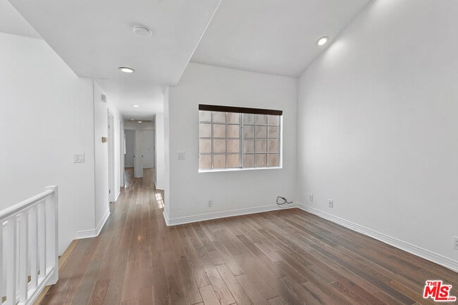 Building Photo - 2138 Federal Ave