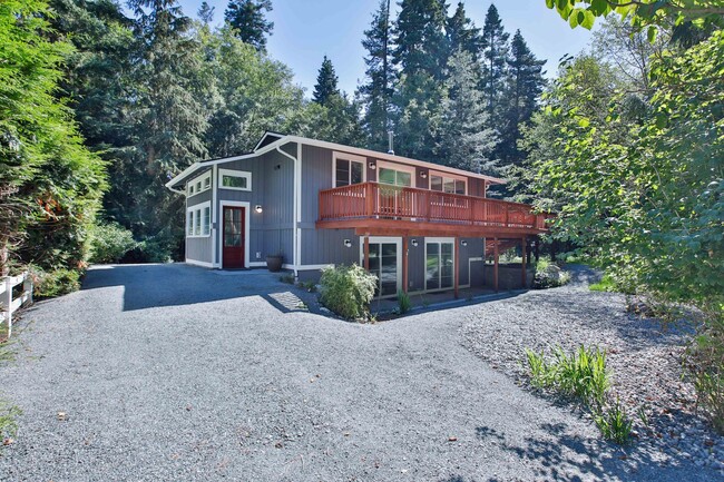 Primary Photo - Beautiful Home In Langley with Private Bea...