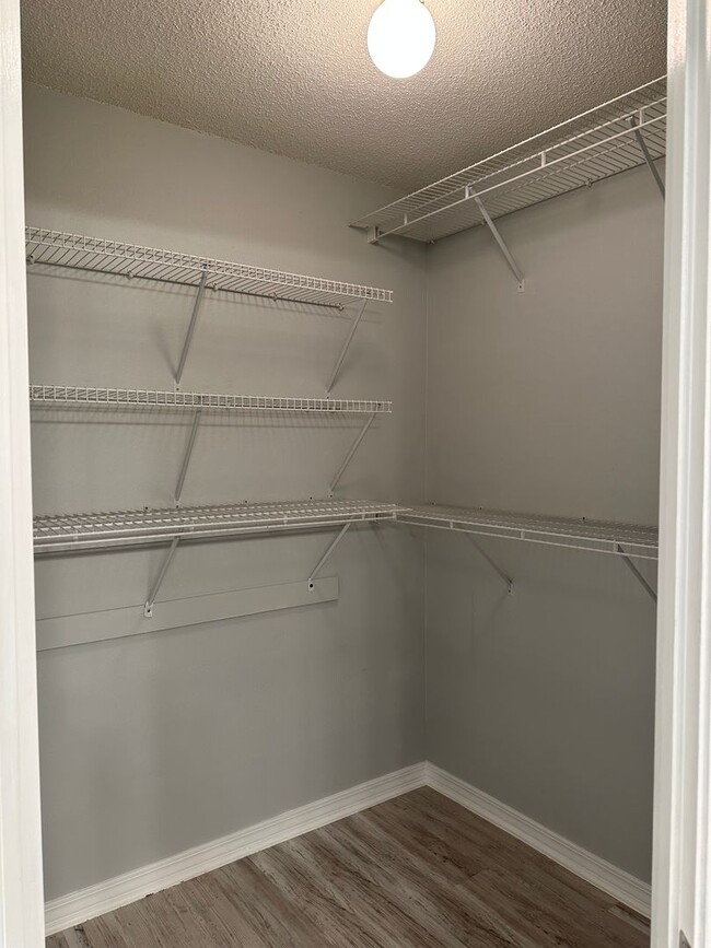 Building Photo - Adorable Home For Rent