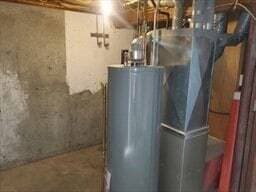 Building Photo - 174 Pine St