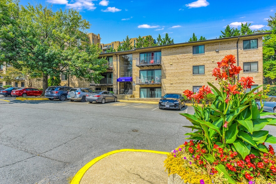 Building Photo - Acclaim at Alexandria