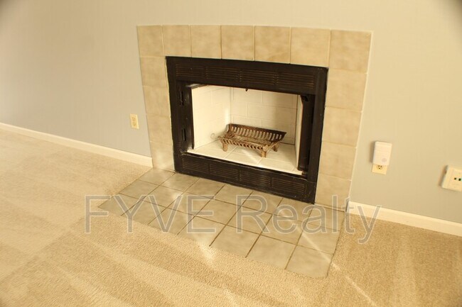 Building Photo - 4968 Silver Bow Dr
