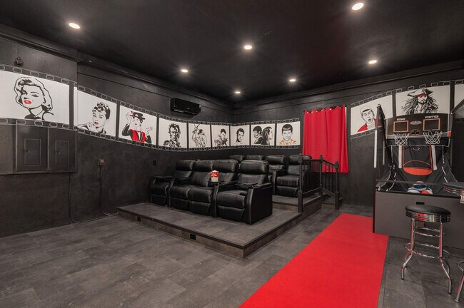 Building Photo - 1227 Radiant St