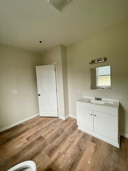 Building Photo - 720 Marion St