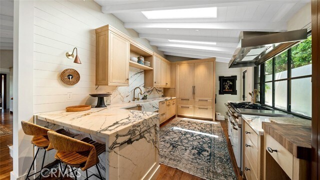 Building Photo - 27 Emerald Bay