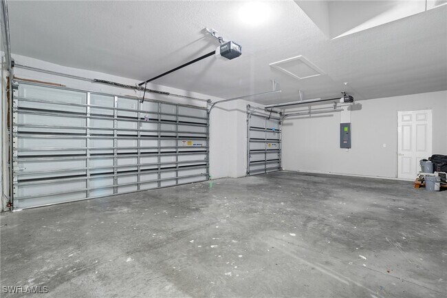 Building Photo - 2314 NW 33rd Pl