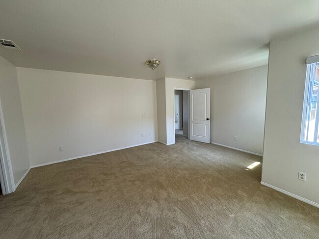 Building Photo - Welcome To Your New Home In Inglewood (Gat...