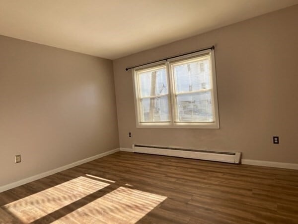 Building Photo - 40 Center St