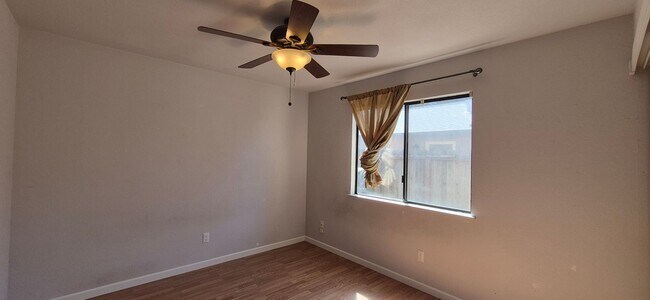 Building Photo - 642 Silvertop Way