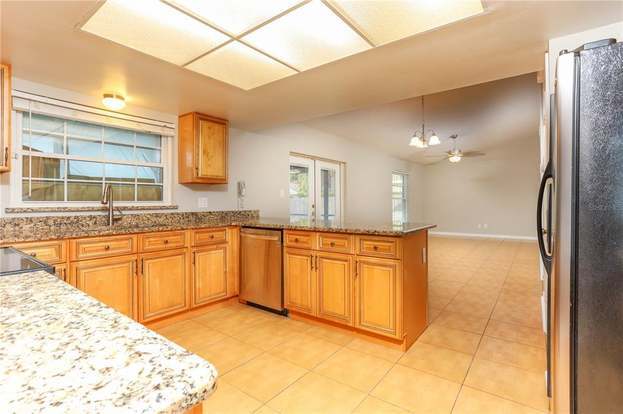 Building Photo - 854 N Jerico Dr