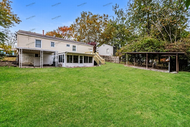 Building Photo - 123 N Kendall Dr