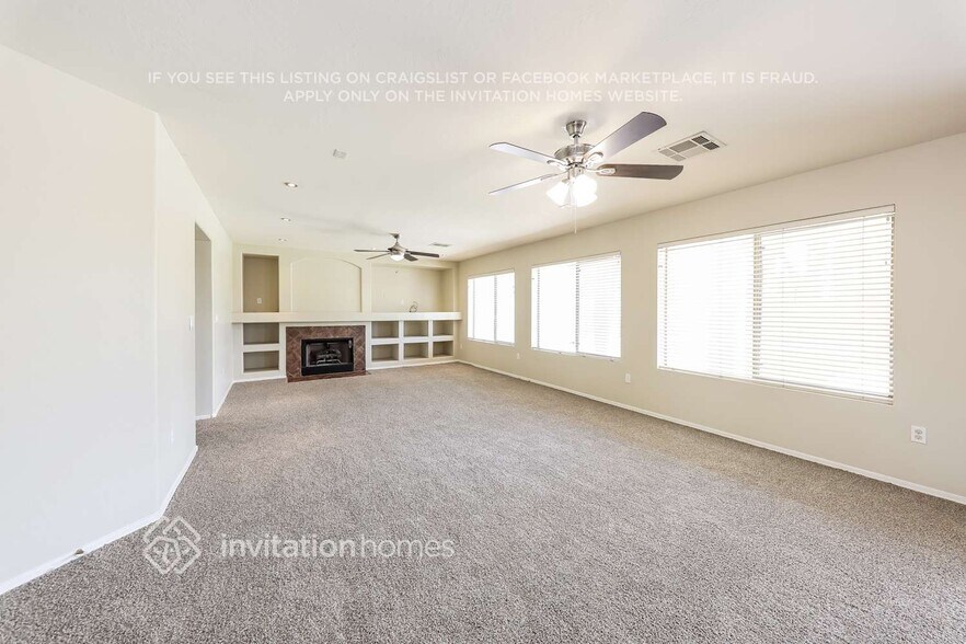 Building Photo - 7447 W Trails Dr