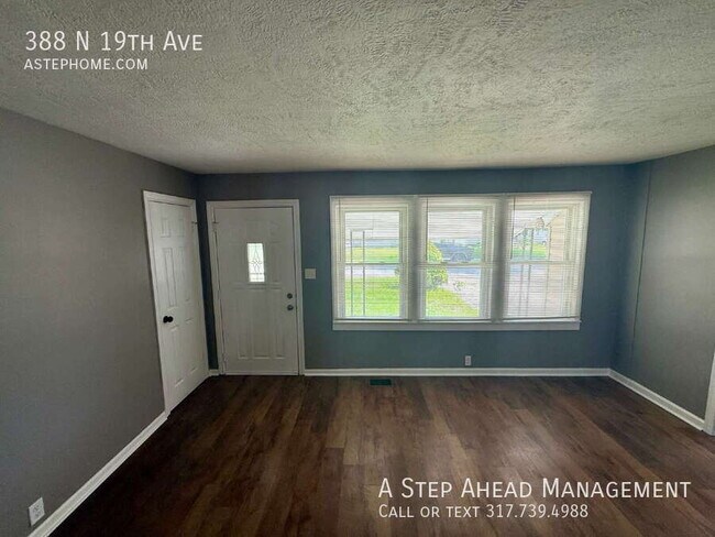 Building Photo - 388 N 19th Ave