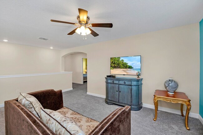 Building Photo - 1555 Flange Dr