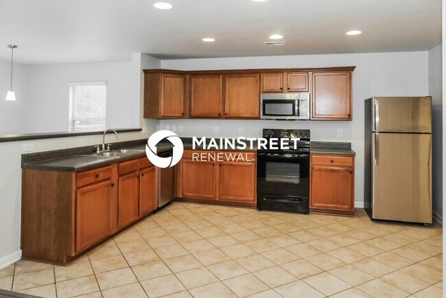 Building Photo - 3 Bedroom Pet-Friendly Home in Meridianville, AL with Main Street Renewal