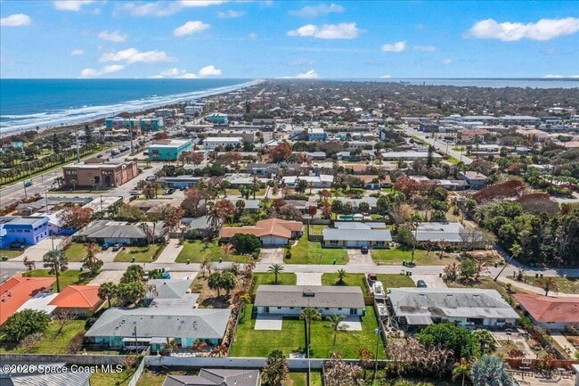 Building Photo - 122 1st Ave