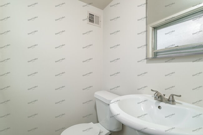 Building Photo - 11154 Landseer Dr