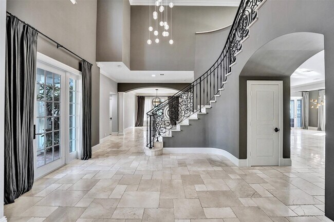 Building Photo - 1744 SE 9th St