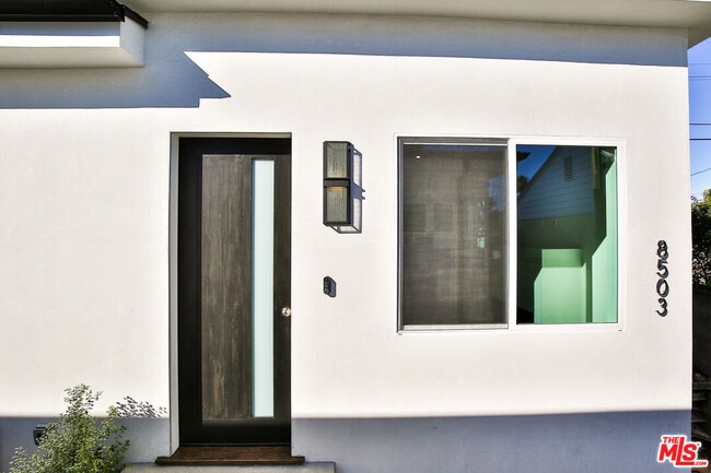 Building Photo - 8503 Belford Ave