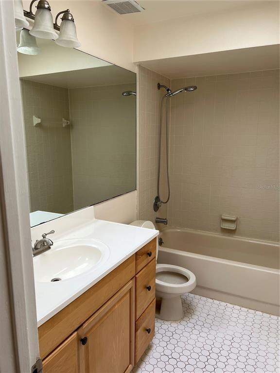 Building Photo - 8203 Saragoza Ct