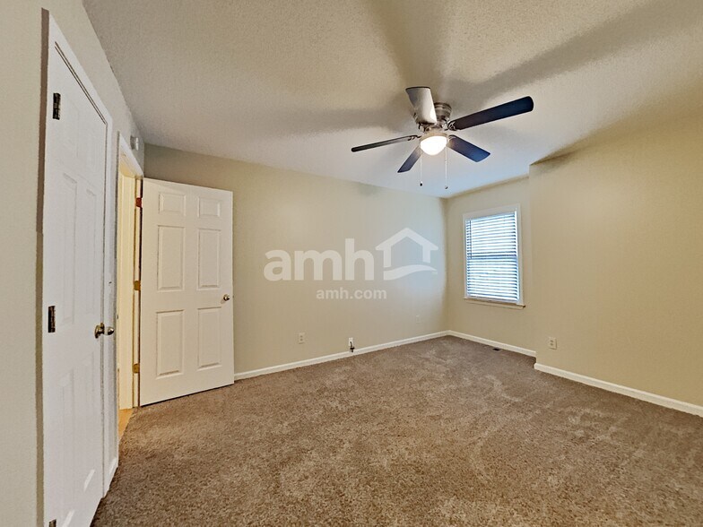 Building Photo - 2262 Byron Ct SW