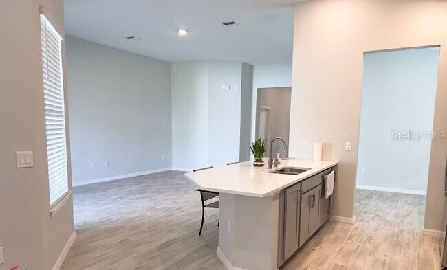 Building Photo - 1980 Goblet Cv St