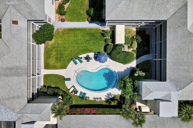 Building Photo - 1441 Ocean Dr