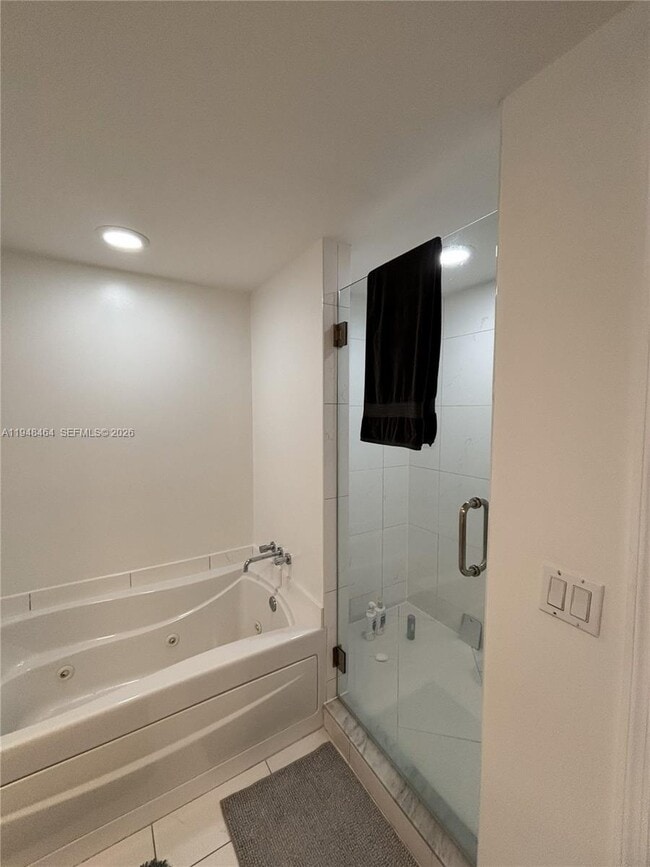 Building Photo - 500 Brickell Ave