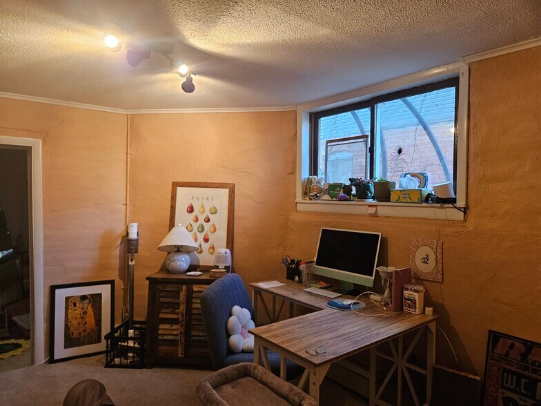 Building Photo - 121 N Lancaster St