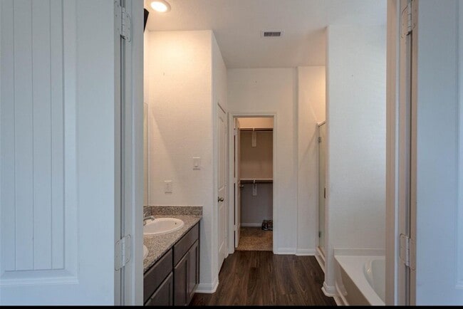 Building Photo - 14212 Sedona Rdg Dr