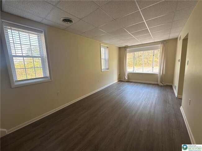 Building Photo - 3676 Lower Saucon Rd