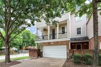 Building Photo - 5836 La Vista Dr